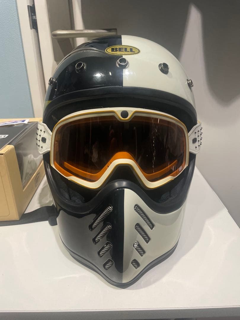 1/25まで　BELL moto3 At wyld ➕100% Barstow