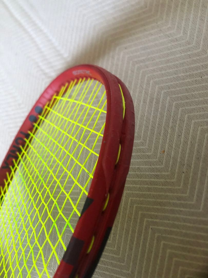 ヨネックス YONEX V CORE 100 ブイコア