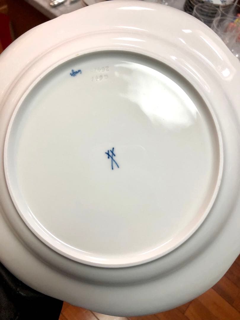 【廃盤限定品】マイセン　ホワイトレリーフ26cm 6客まで