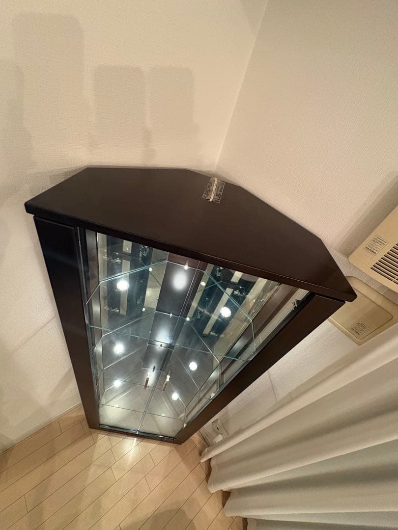 ガラス棚　ショーケース棚　4段　照明付き