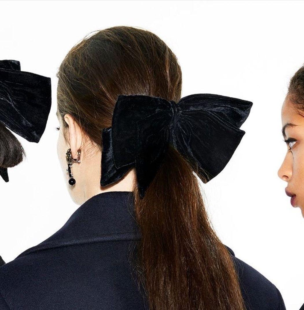 ※チロル※【希少·早い者勝ち】MIU MIU ベロアバレッタ