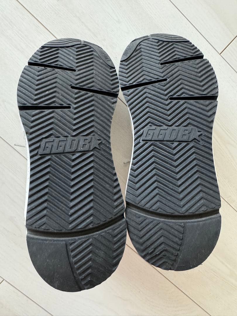 美品！GOLDEN  スニーカー