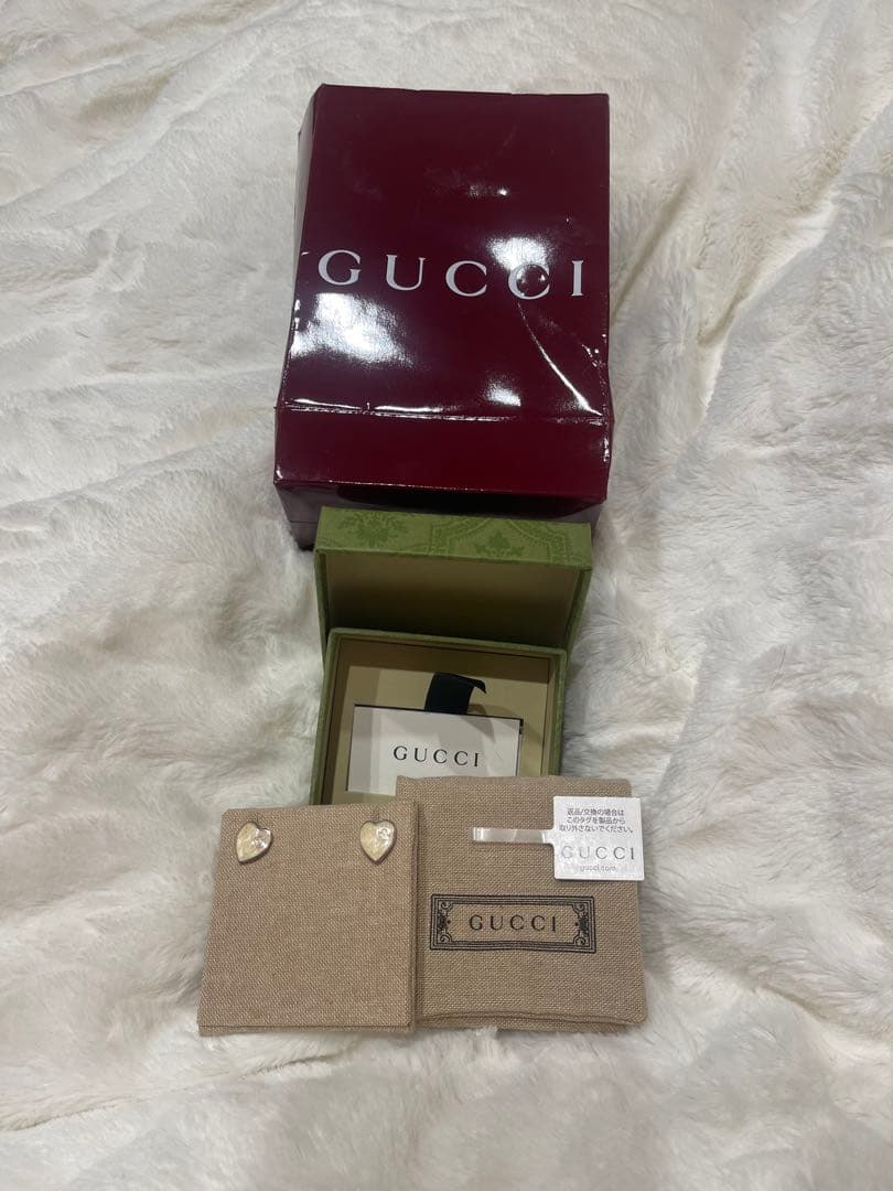 gucci ピアス ハート シルバー 箱あり 袋あり