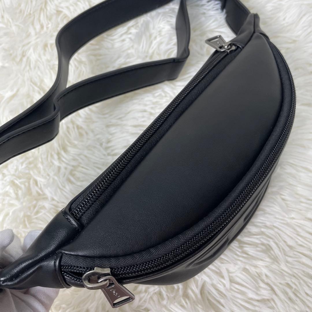 極美品 DIESEL ディーゼル ウエストポーチ ボディバッグ オーバルDロゴ