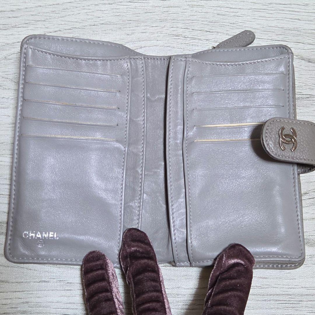 シャネル 二つ折り財布 マトラッセ ココマーク キャビアスキン