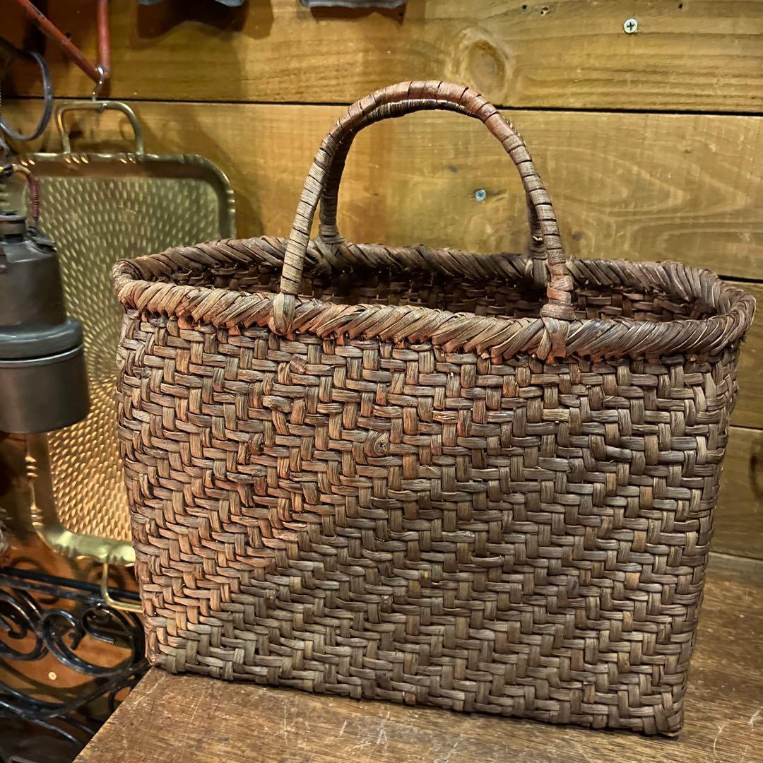 hono希少な山葡萄バック