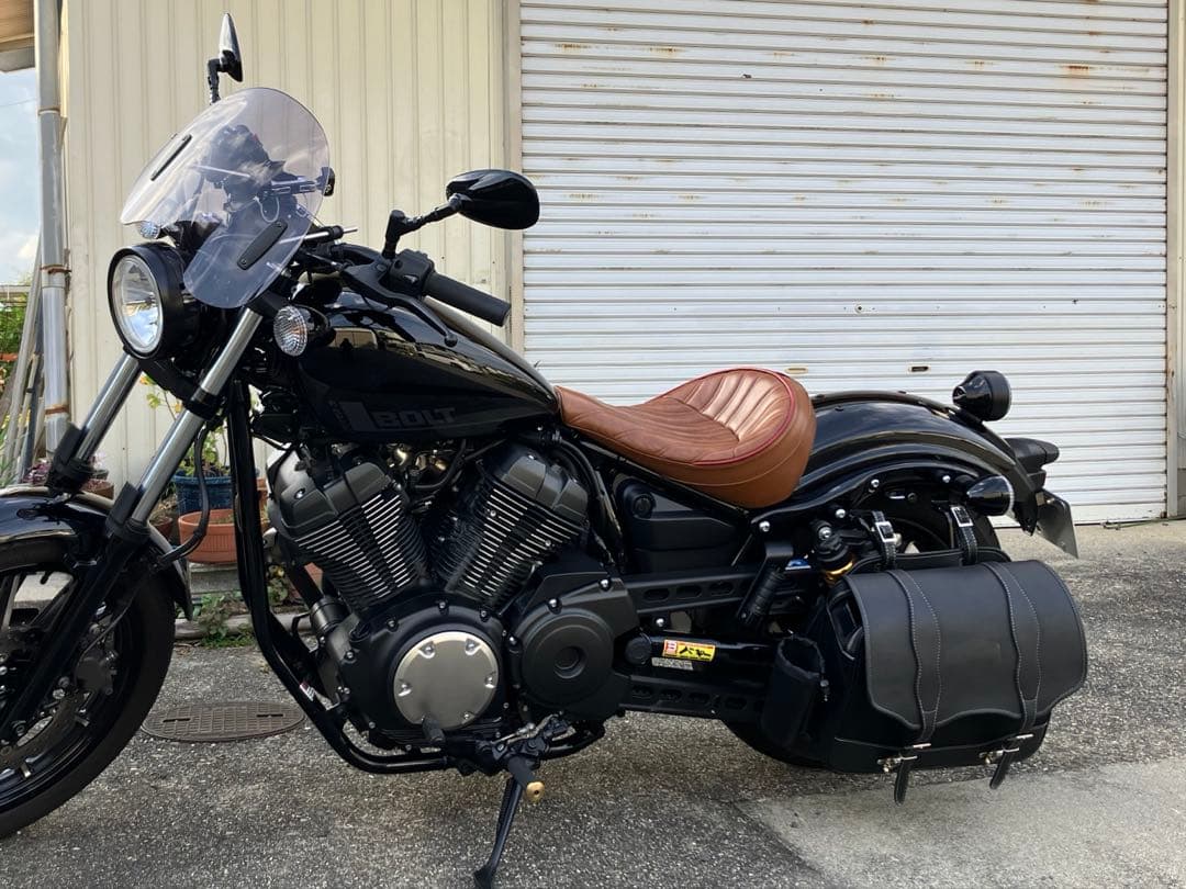 ヤマハ　xv950 BOLT コルビン　シート　本革