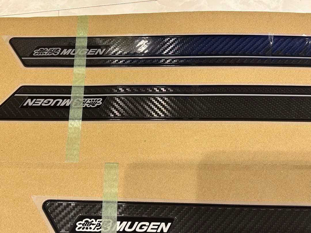 新品未使用、無限FL5シビックタイプR 用スカッフプレート、カーボン調ブラック