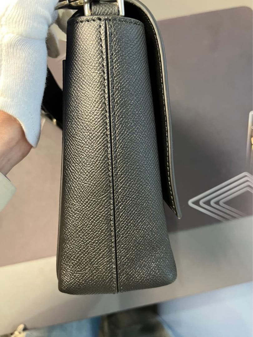 バレンシアガ　downtown メッセンジャー　24SS バッグ