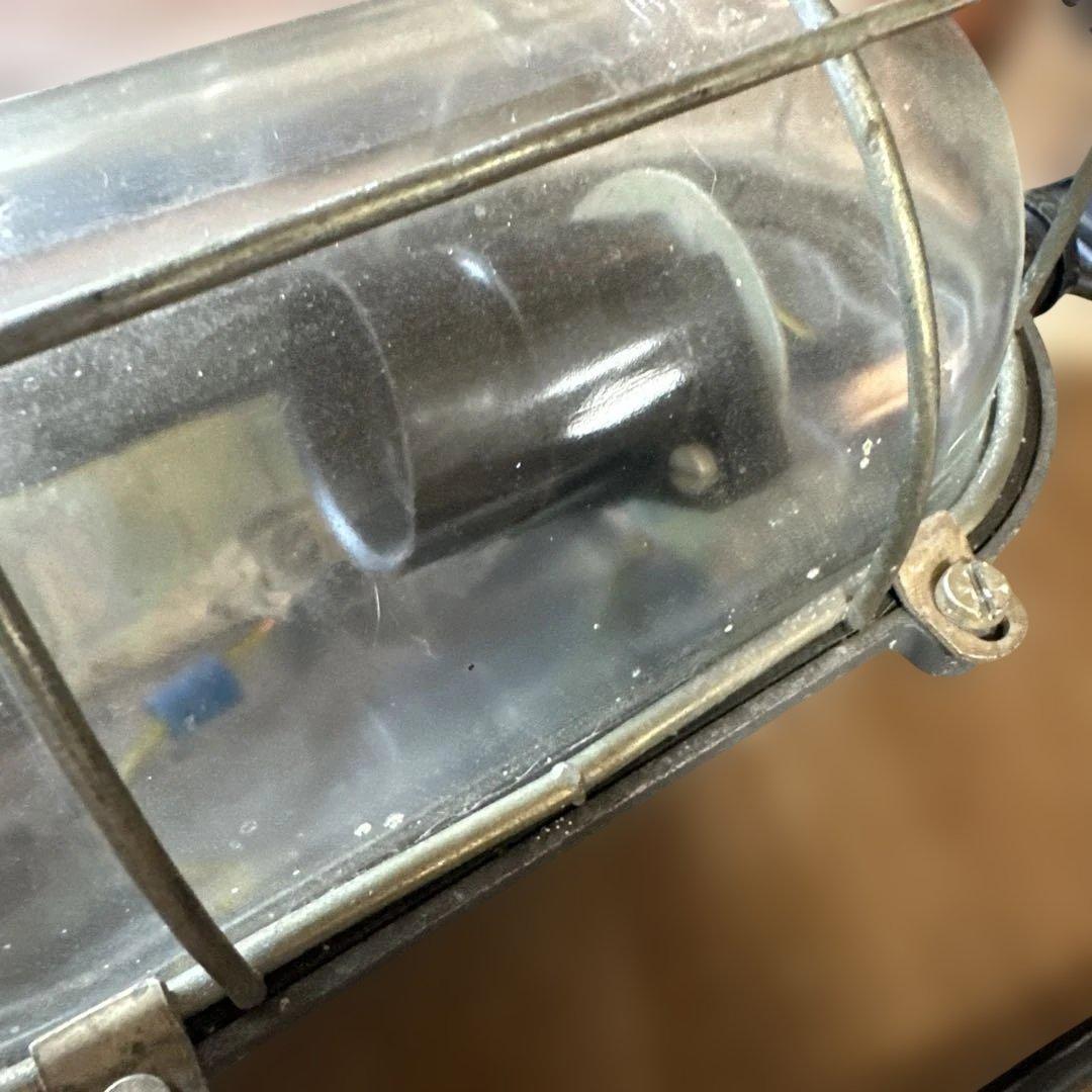 アンティーク工業系カプセルランプ　プロカント鋳物製バウハウス