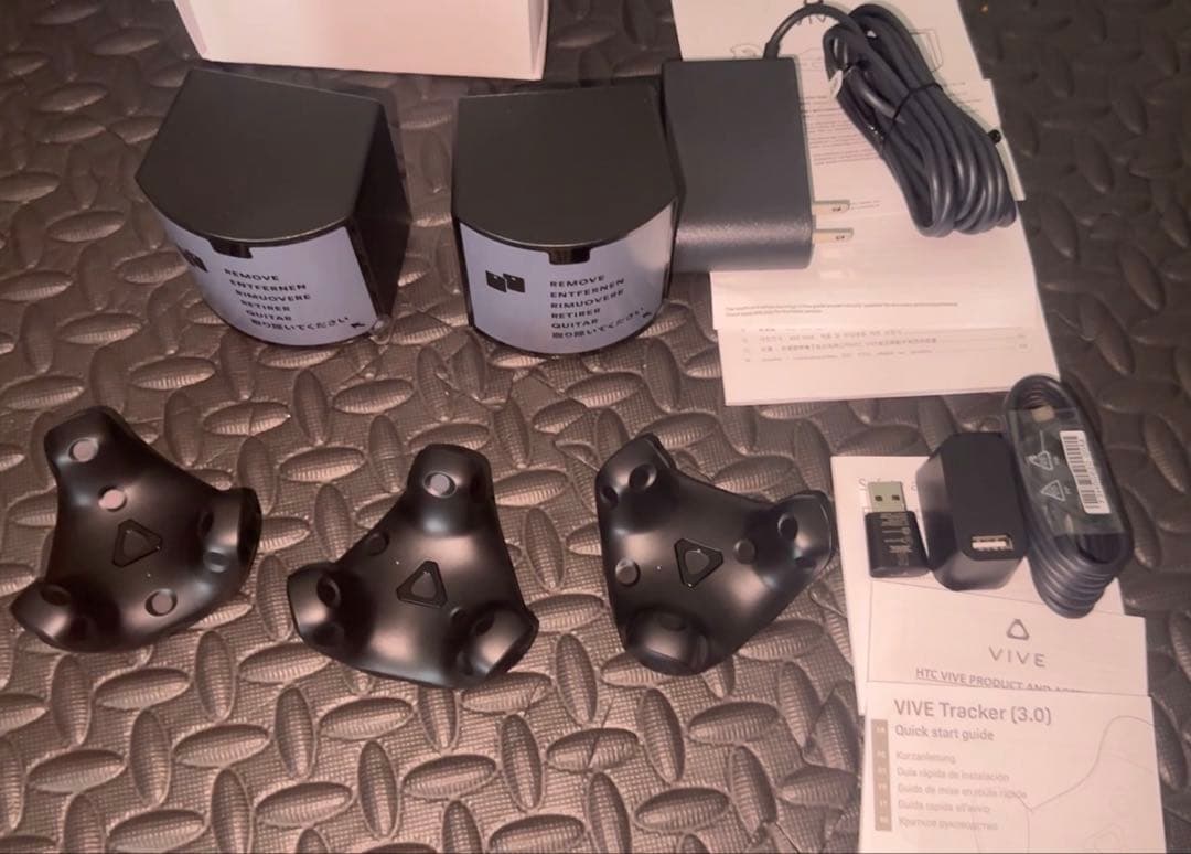 その他 VIVE Pro Base Station 2.0 & Tracker 3.0