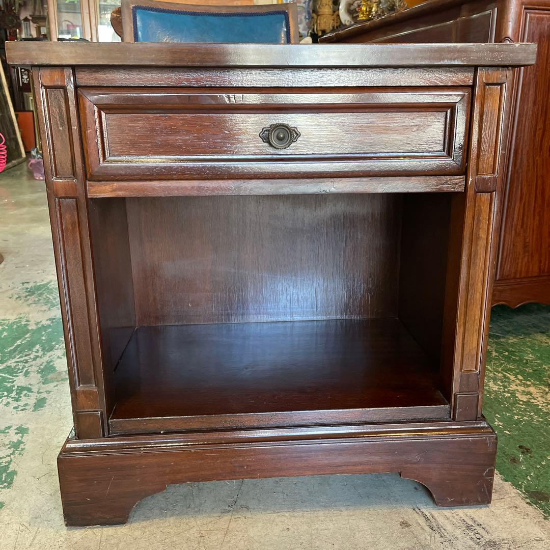 アメリカン・ヴィンテージ・ナイトテーブル