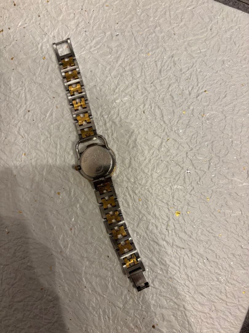 エルメスのアナログ腕時計