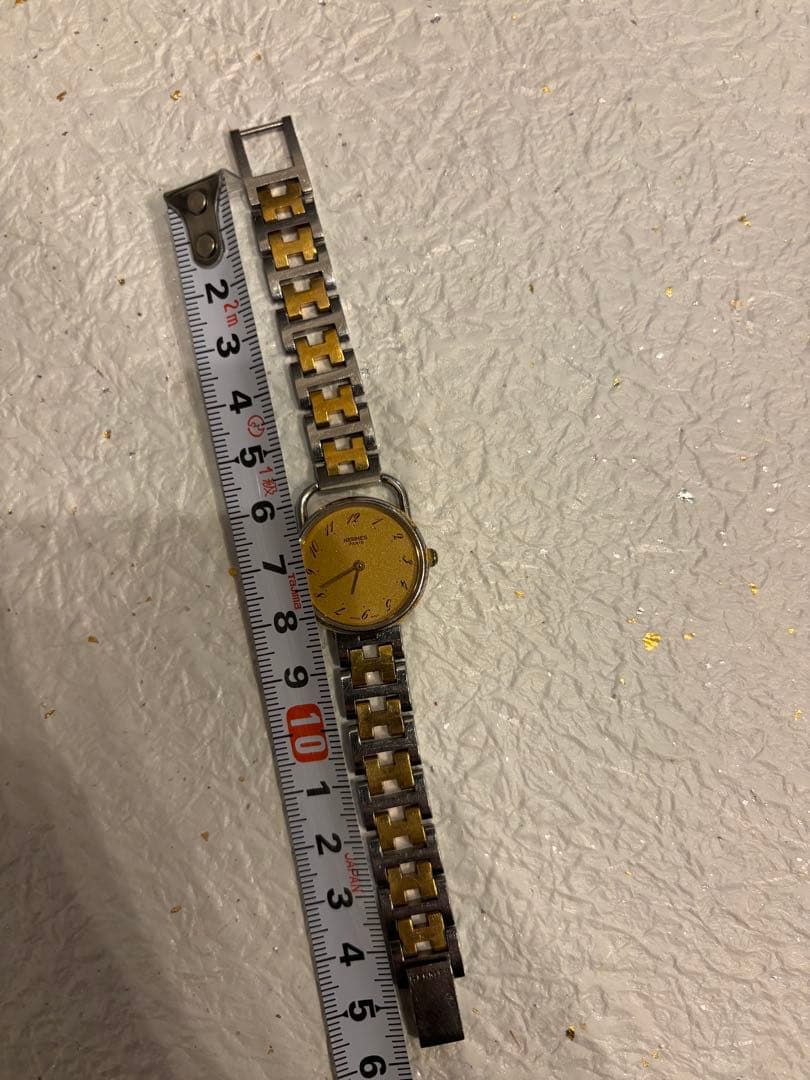 エルメスのアナログ腕時計