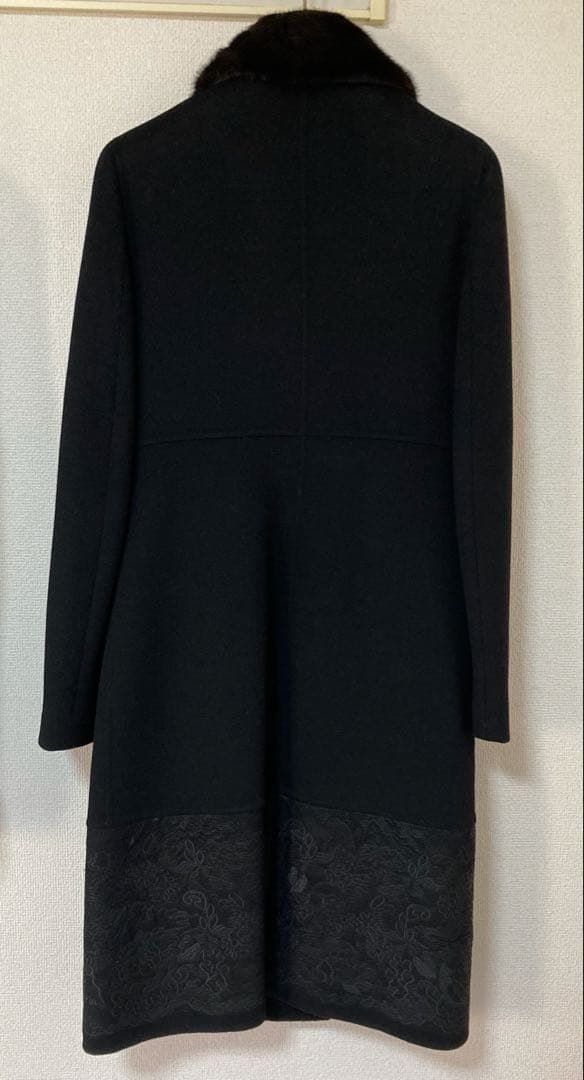 【2/15までの出品】ヴァレンティノ ブラックロングコートカシミヤ混ファー付き