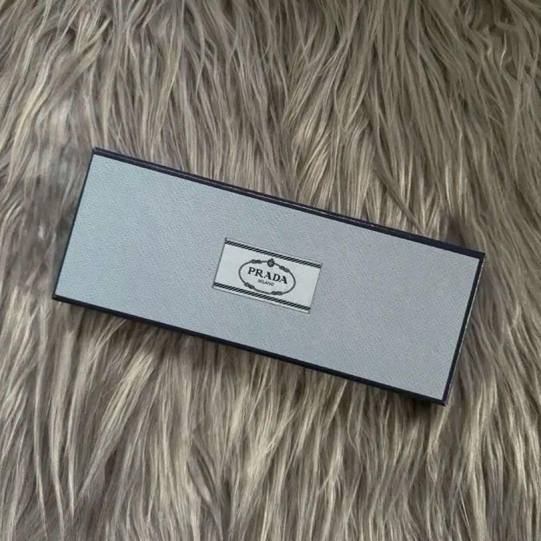 【正規品】PRADA 三角モチーフ リボンスカーフ ブラック トライアングル