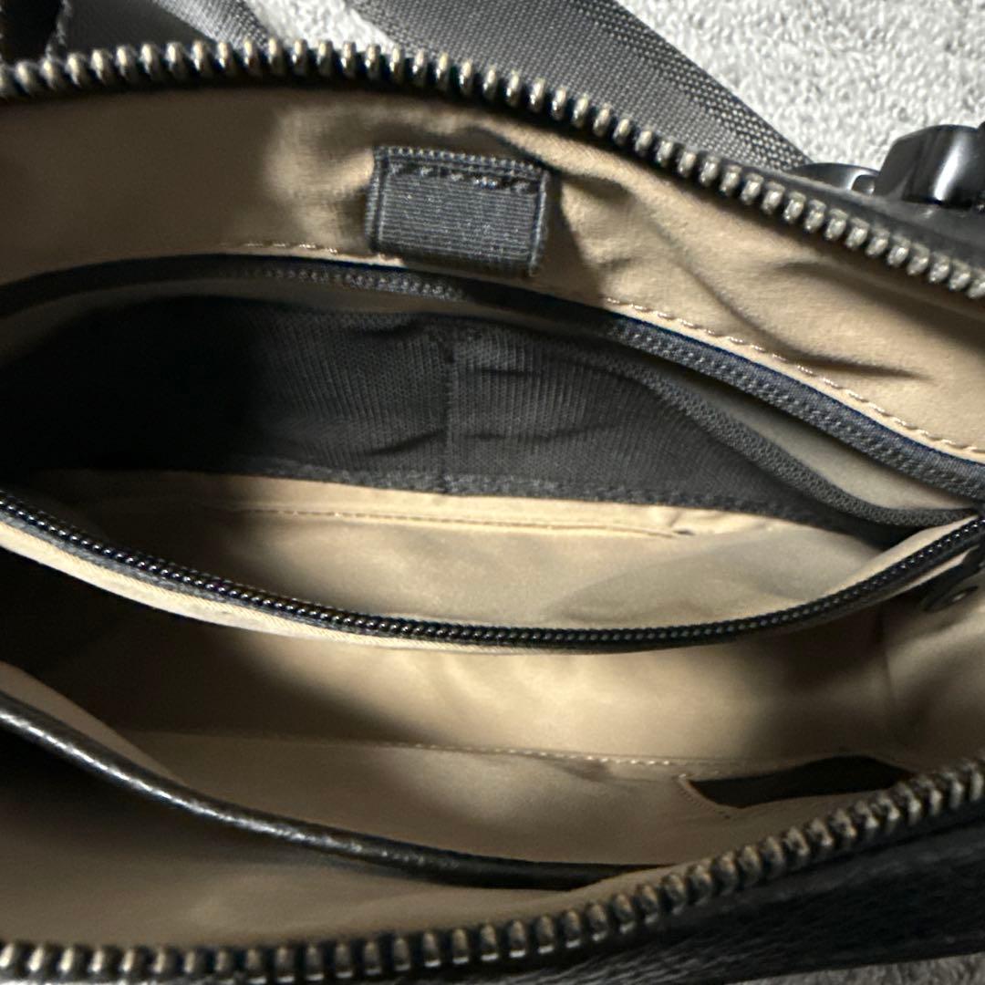 [GRAMS28] 157 エッセンシャル・クロスボディバック