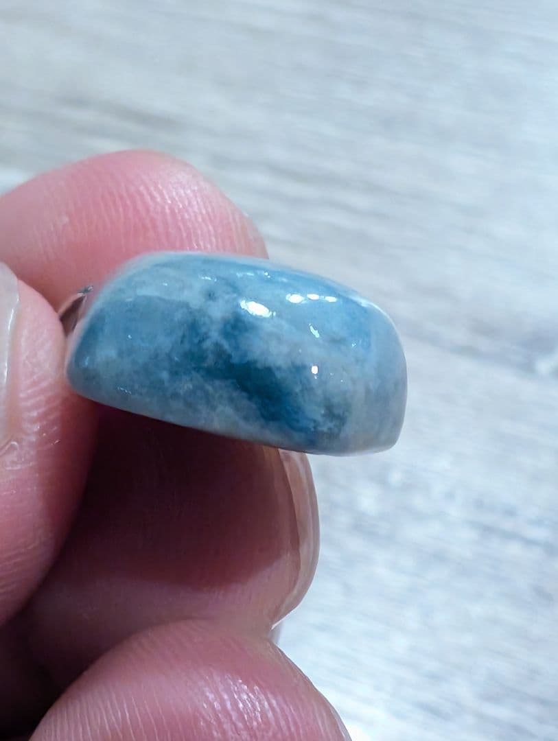 コン沢　糸魚川　小滝川　翡翠　上質　透過良好　青翡翠