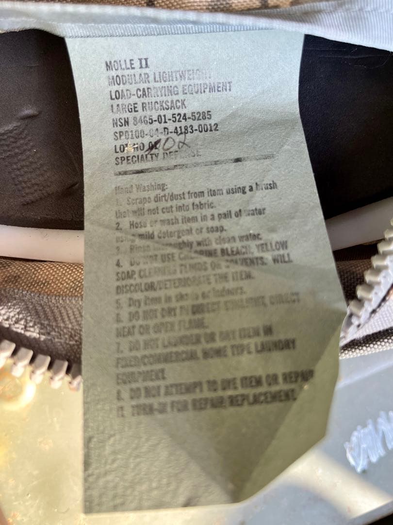 米軍放出品MOLLE2アサルトパック リュック バックパック ショベルポーチ付き