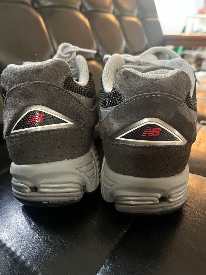 New Balance 2002R グレー スニーカー