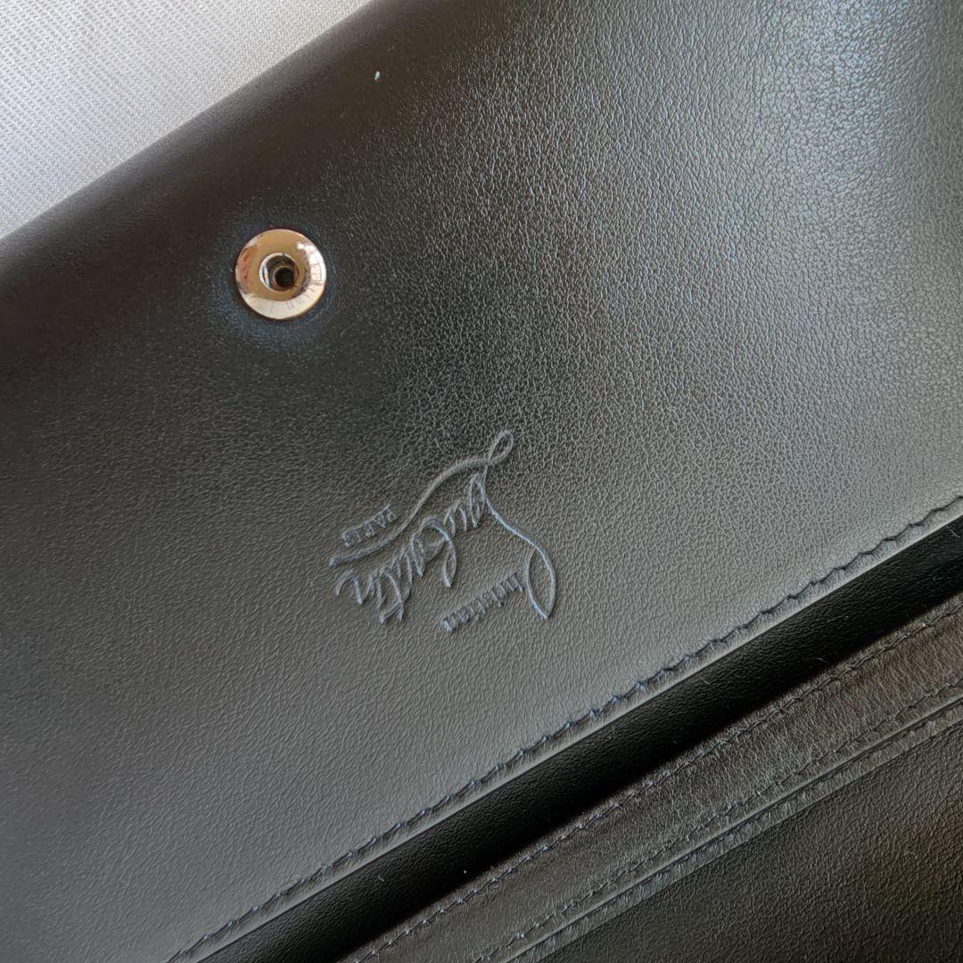 クリスチャンルブタン スタッズ マカロン フラップ 長財布 ブラック