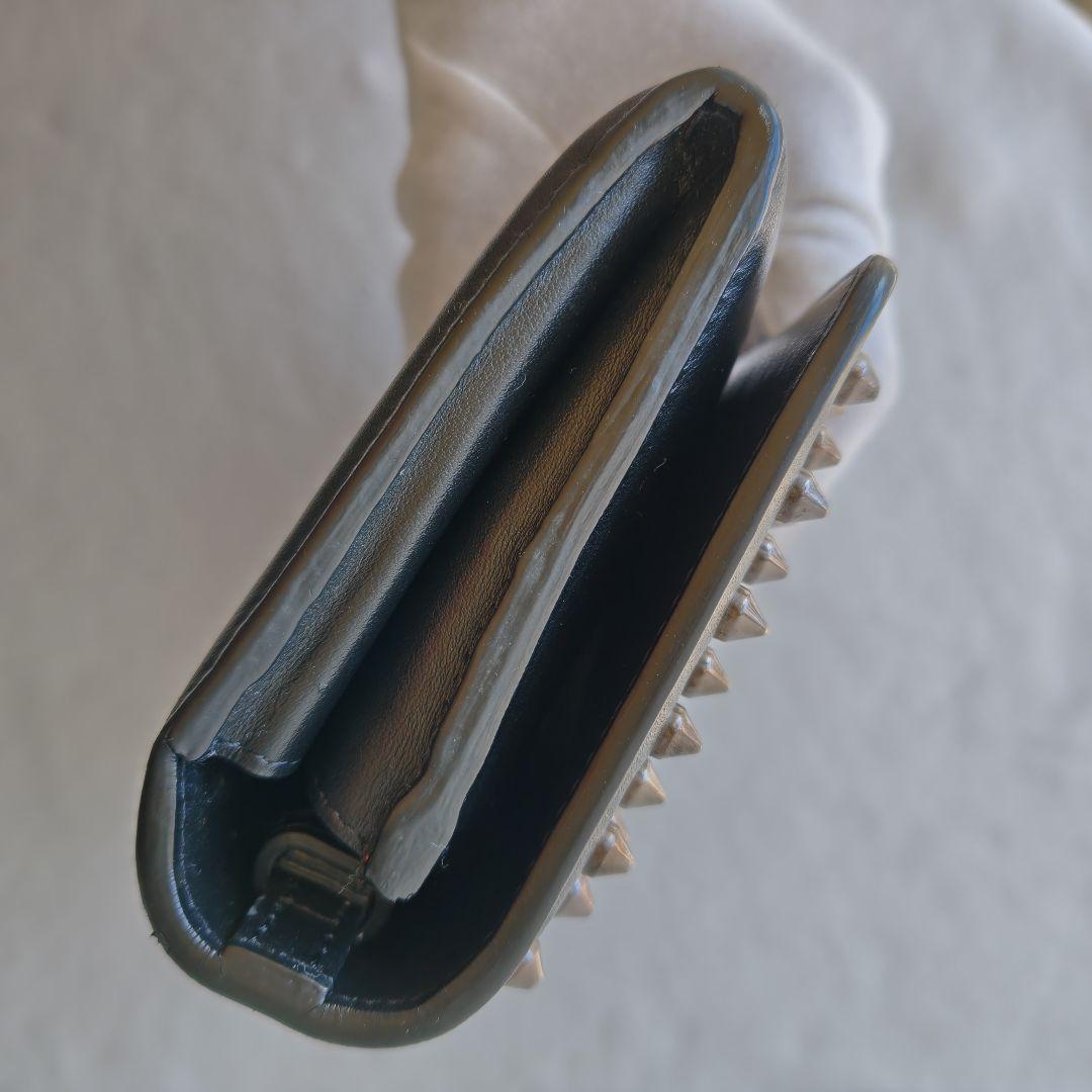 クリスチャンルブタン スタッズ マカロン フラップ 長財布 ブラック