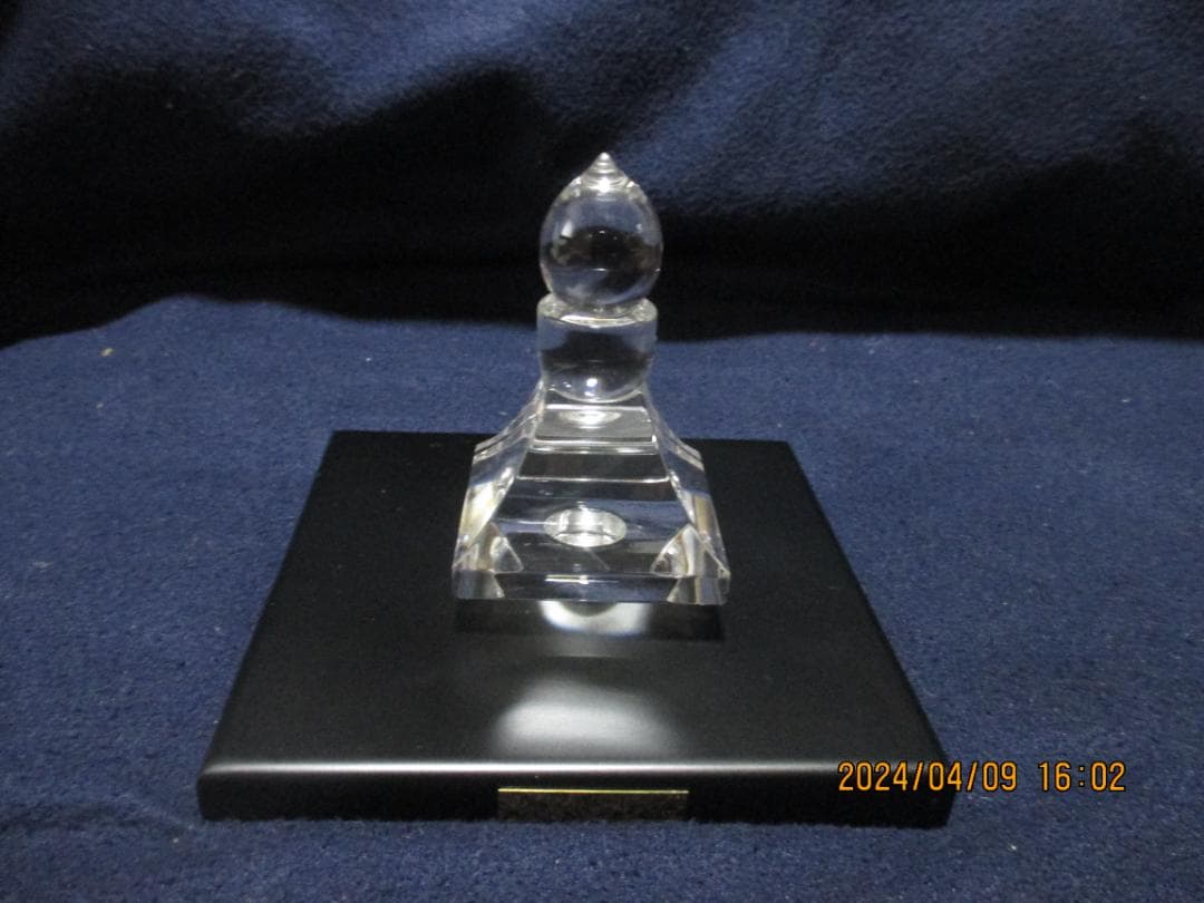 五輪塔　天然水晶　美術工芸品　伝統工芸品　証明書付き　風水　山梨県水晶美術彫刻