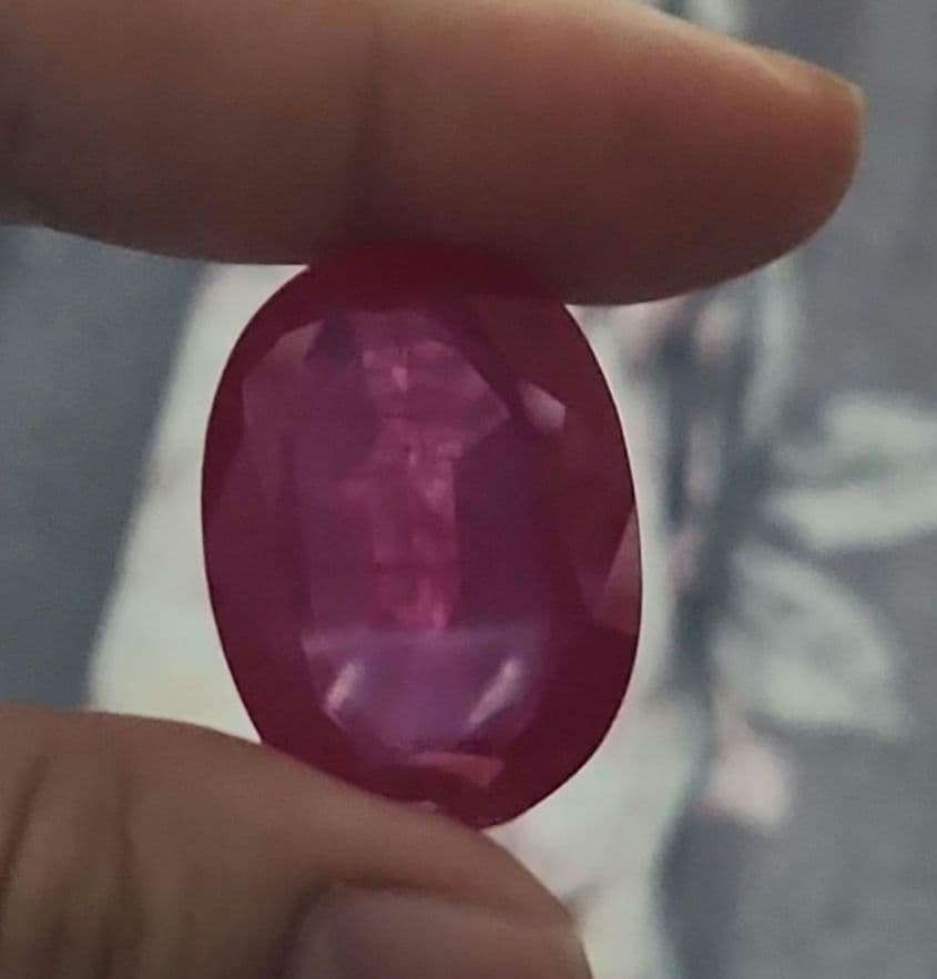 貴重珍品！巨大フラックス法ルビー 63.218ct