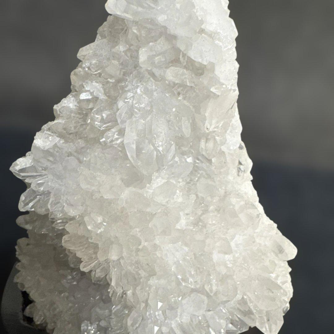 水晶 クラスター 大 台座付き