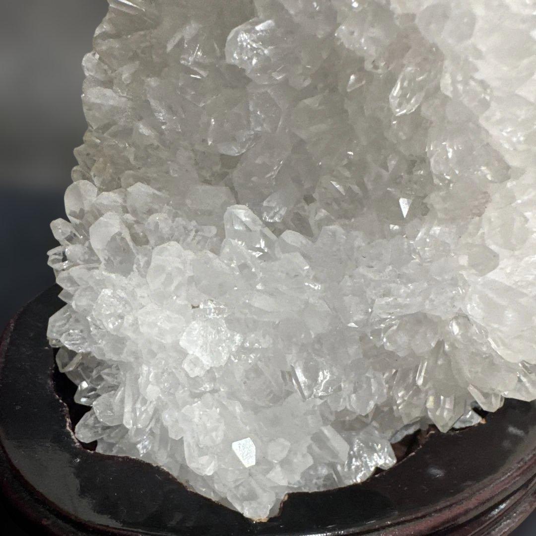 水晶 クラスター 大 台座付き