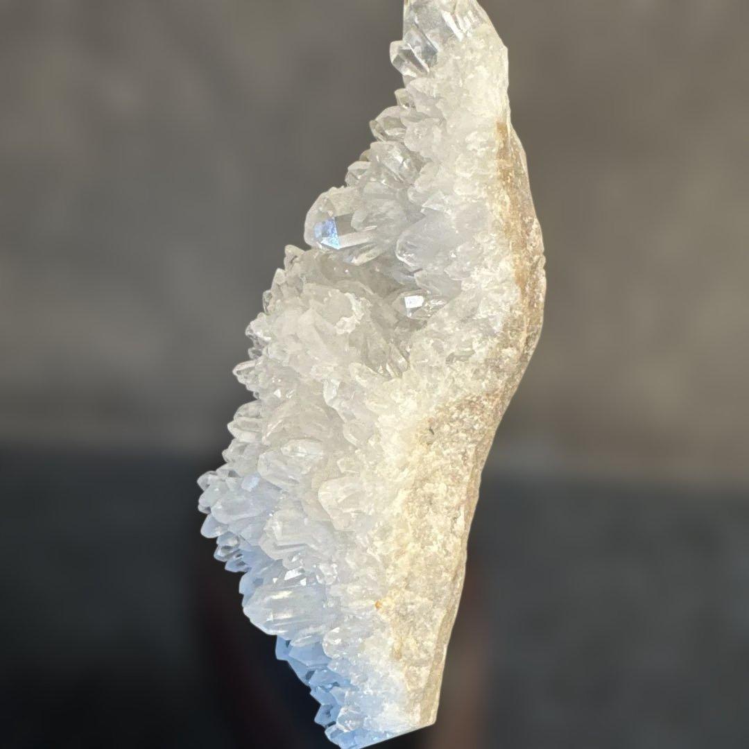 水晶 クラスター 大 台座付き