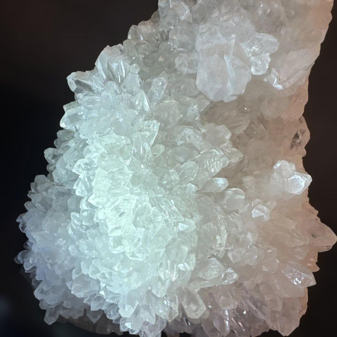 水晶 クラスター 大 台座付き