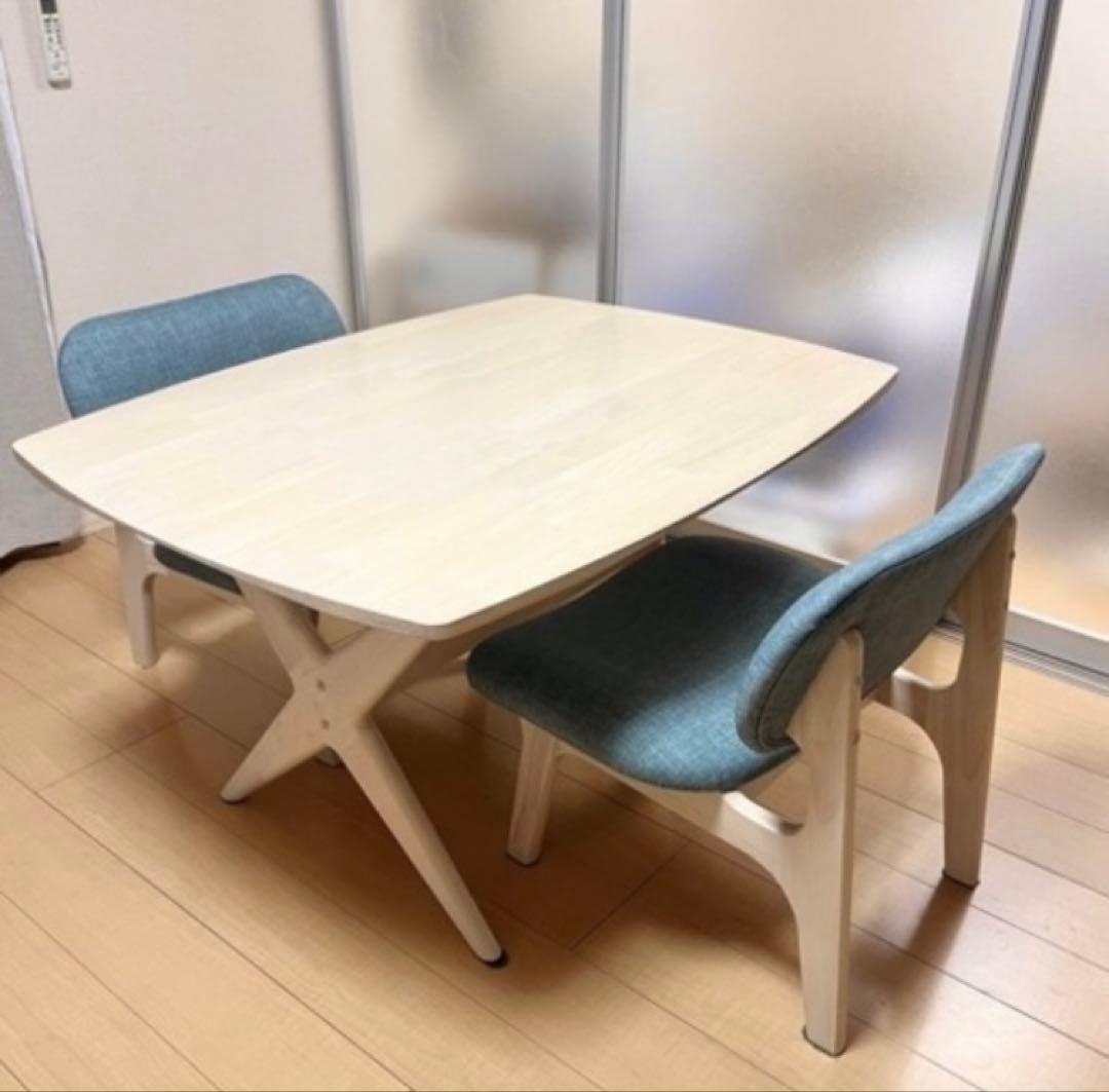 ライトウッドダイニングテーブルと椅子2脚セット