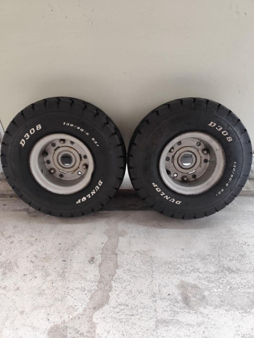 ほぼ新品　ジャイロキャノピー　ta02 130/90-6 タイヤ