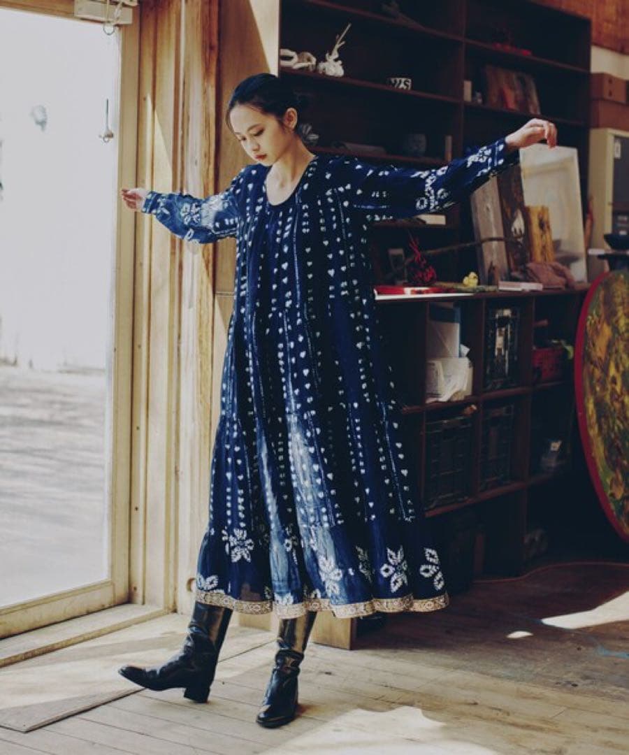 フリーダ　シボリ プリント ティアード ワンピース