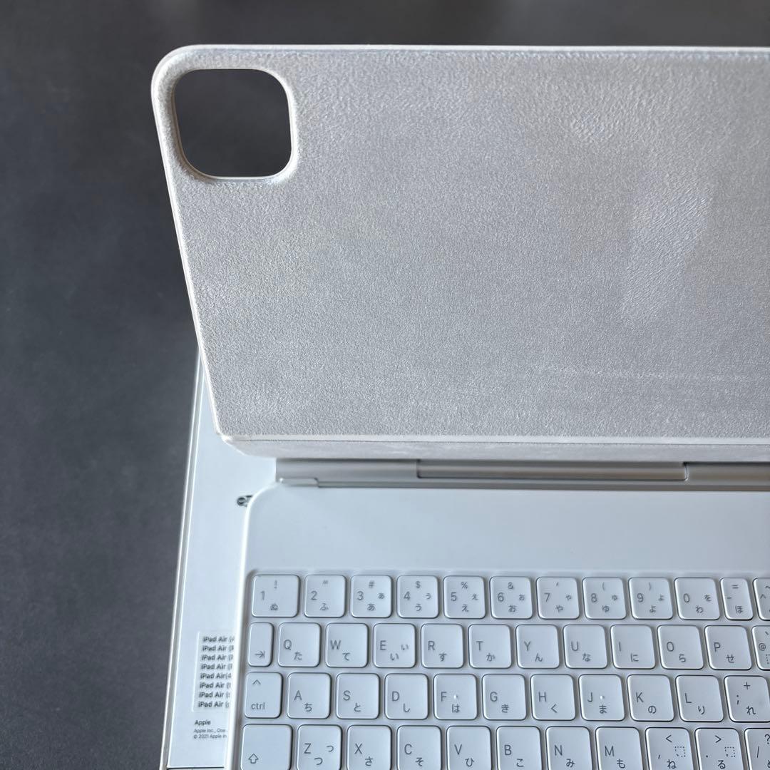 iPad Magic Keyboard ホワイト