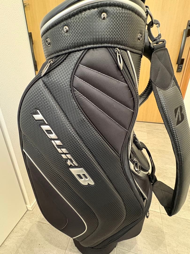 TOUR B ゴルフバッグ ブラック　フードあり