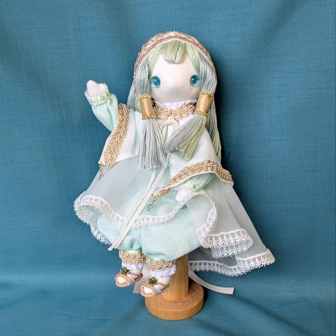 煌めく水の瞳の子　アートドール　ハンドメイドドール