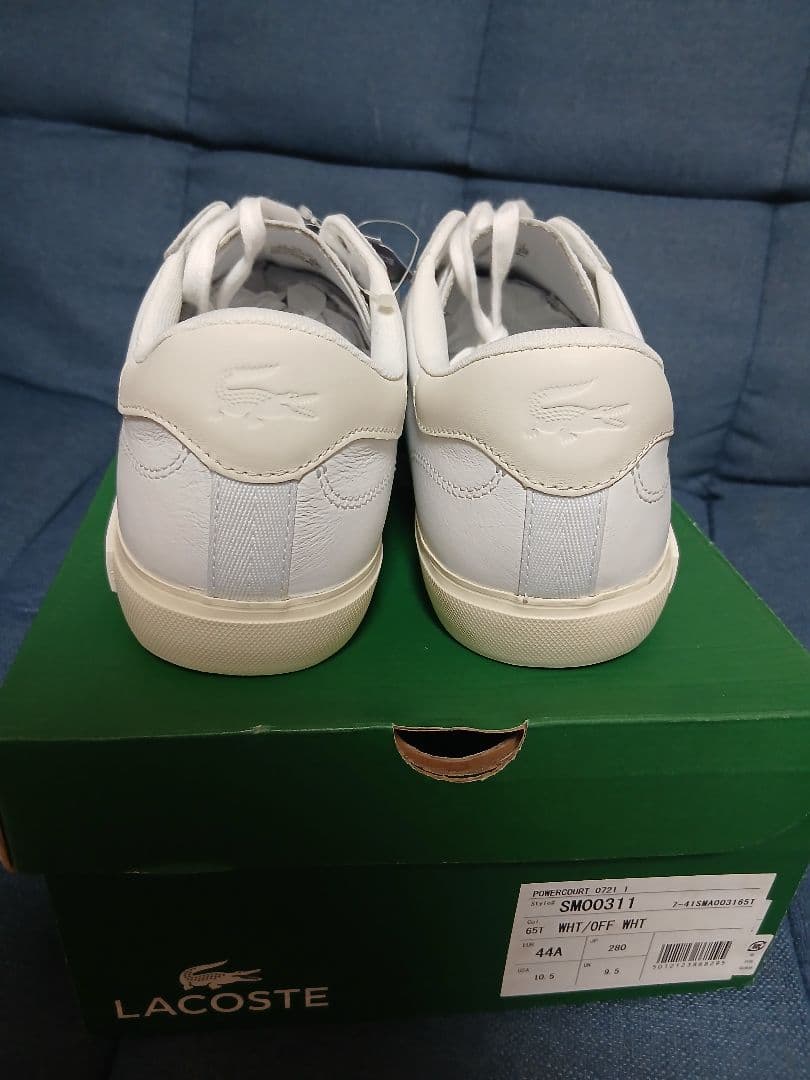 新品未使用 LACOSTE スニーカー