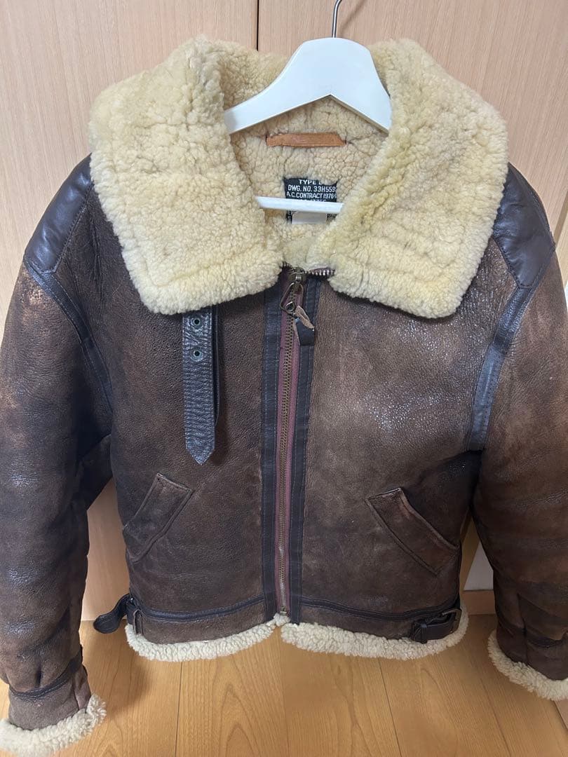 AVIREX B3 サイズ USA AVIREX ムートン フライトジャケット