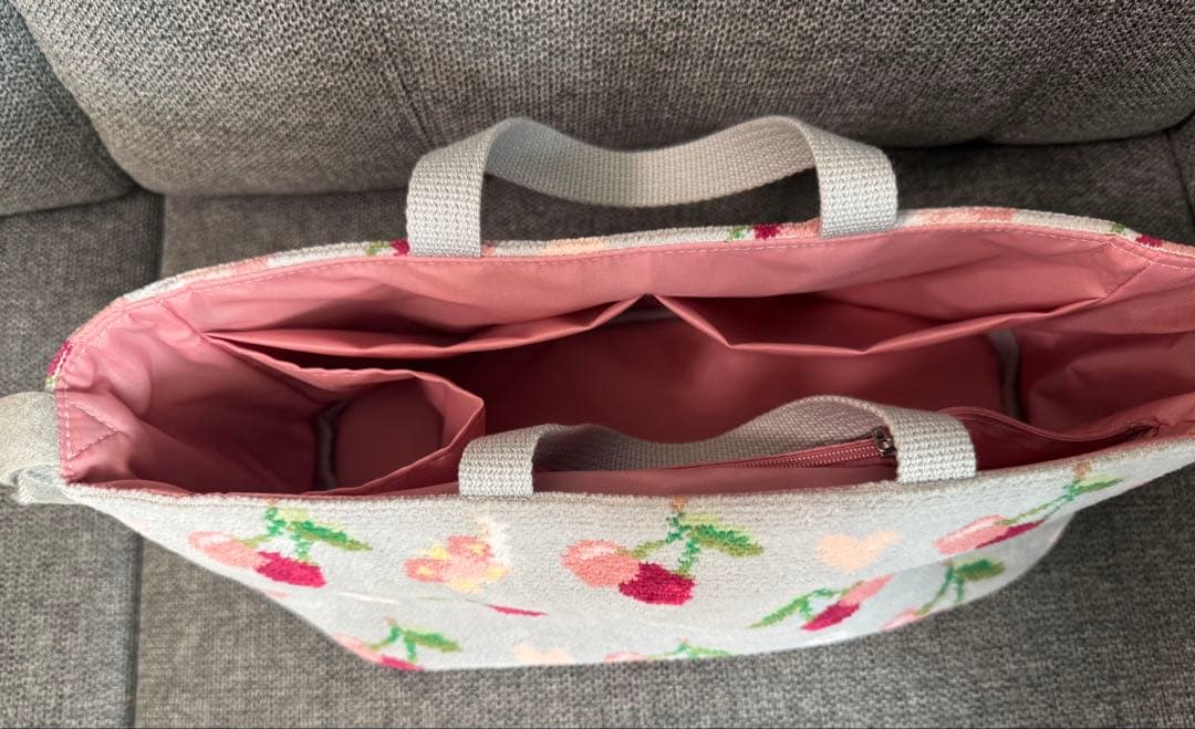 匿名配送　FEILER キープスマイリングチェリー　ベビーカーポーチ