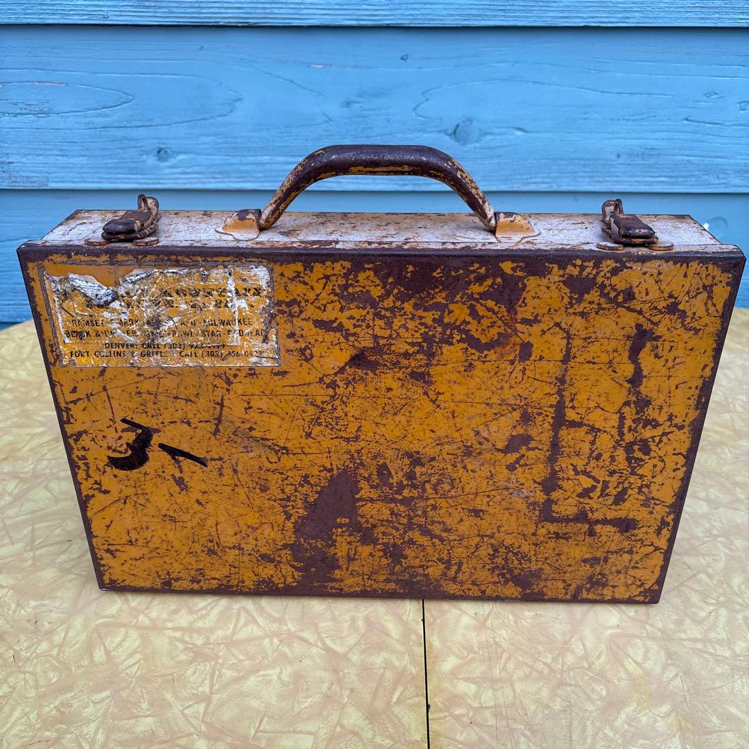 USA VINTAGE メタルキャビネット 工具箱 パーツケース