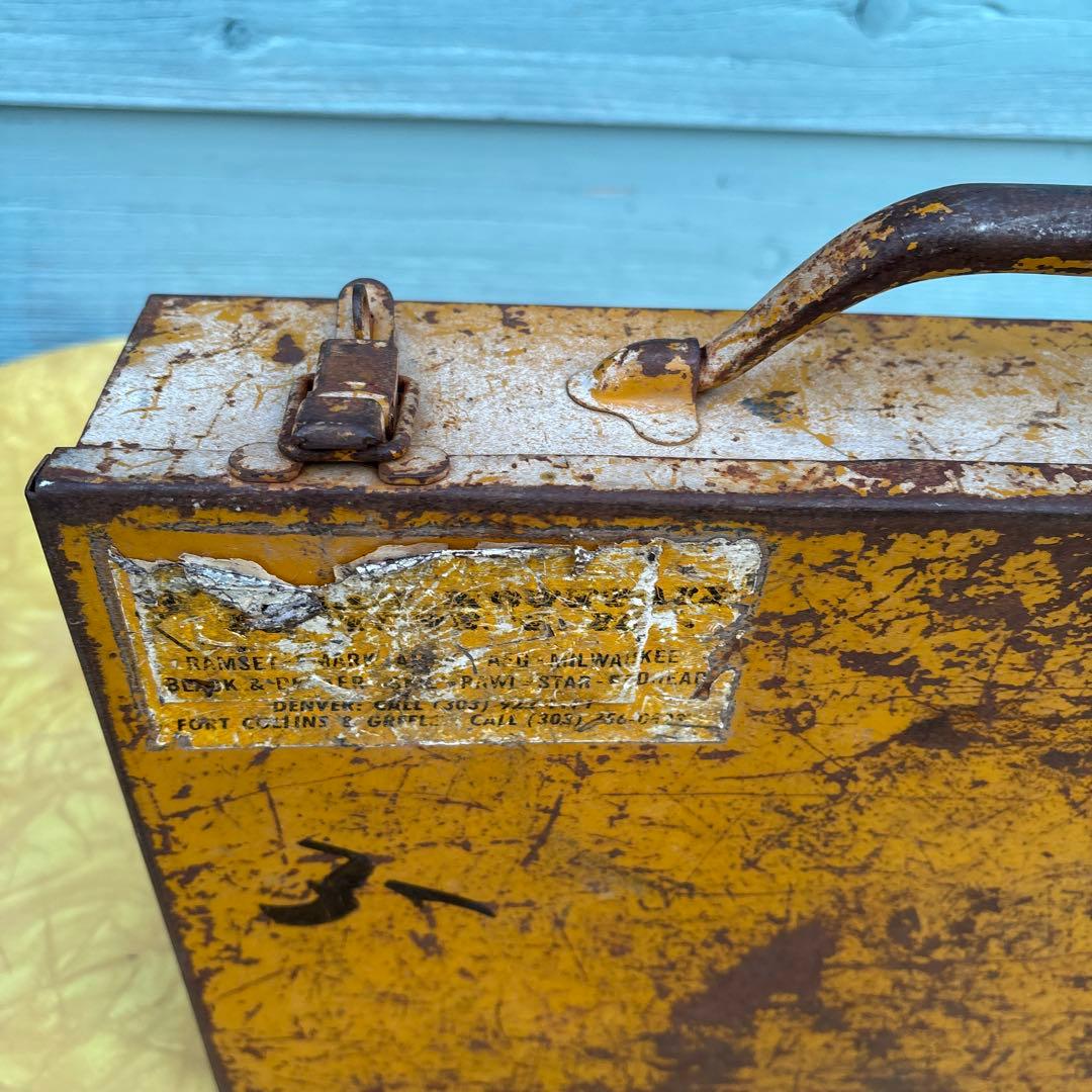 USA VINTAGE メタルキャビネット 工具箱 パーツケース