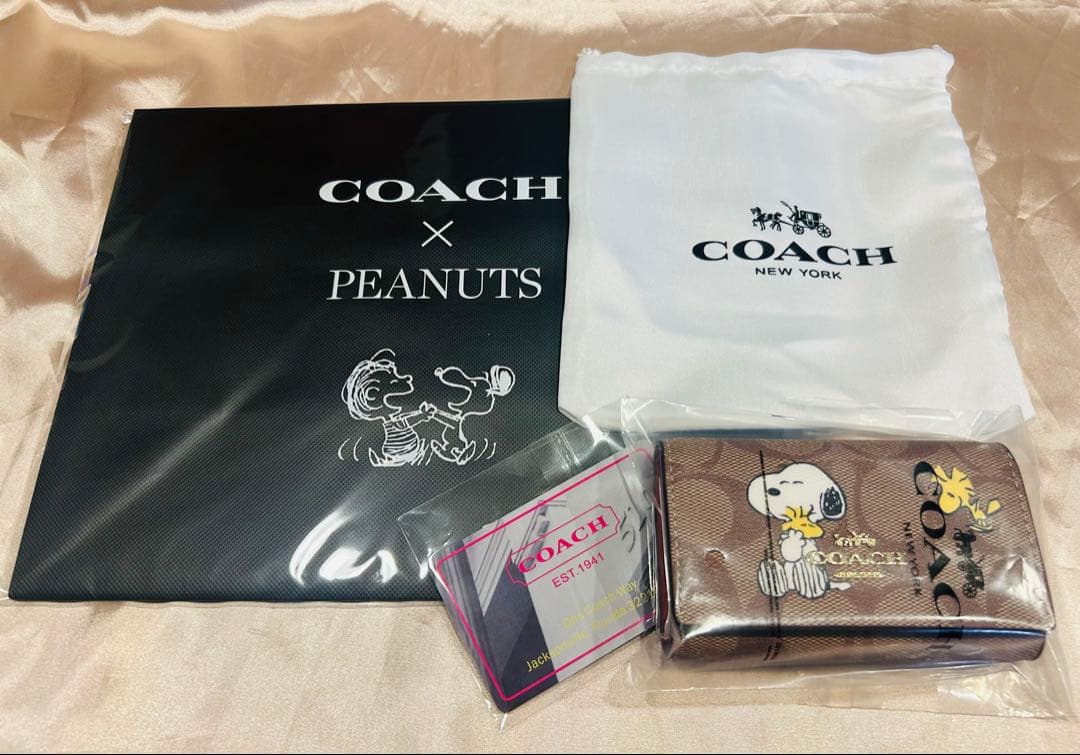 COACH コーチ スヌーピー キーケース ショッパー付き 新品未開封