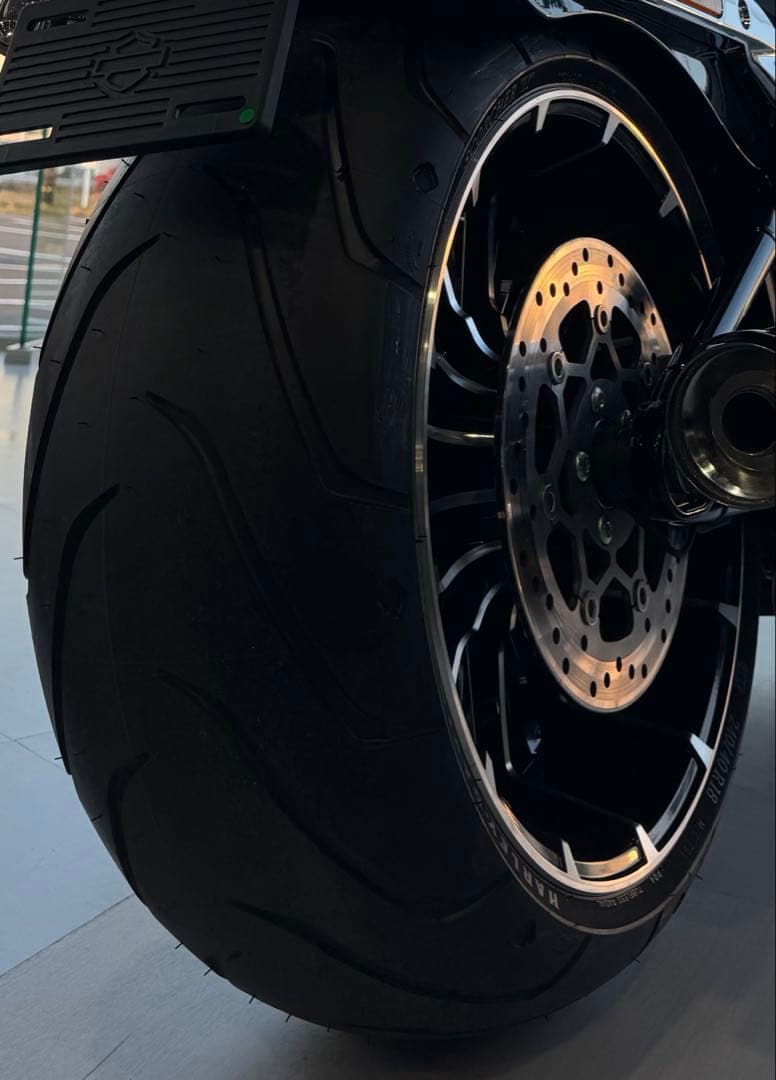 ハーレー ミシュラン リア タイヤ 240/40/18 MICHELIN