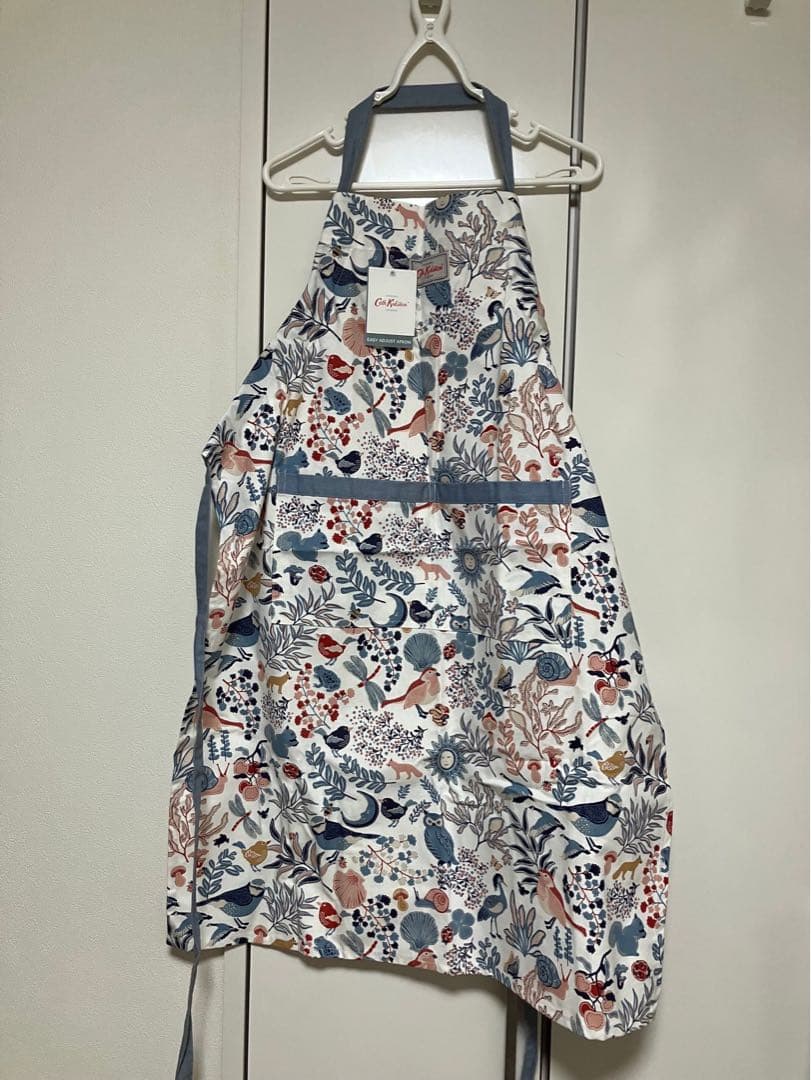 キャスキッドソン　エプロン　マジカルメモリーズ