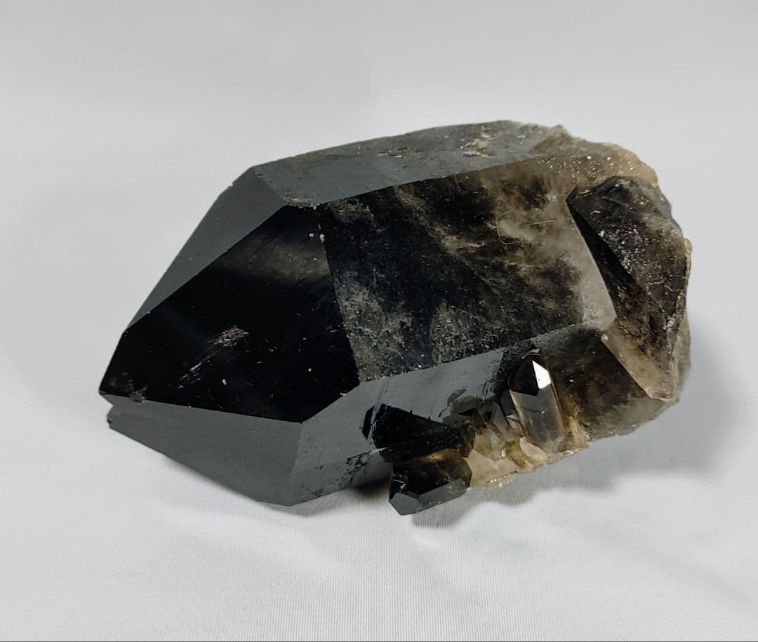 黒水晶　モリオン　結晶 原石