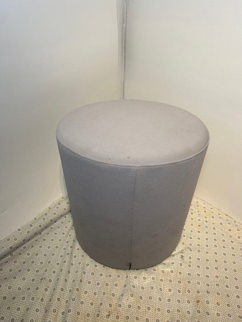 オカムラ　スツール③