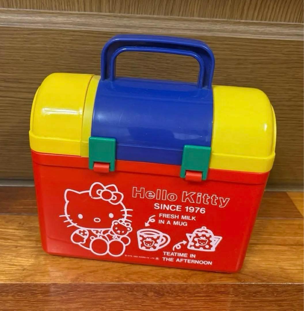 ハローキティ　お弁当箱+水筒セット　レトロ