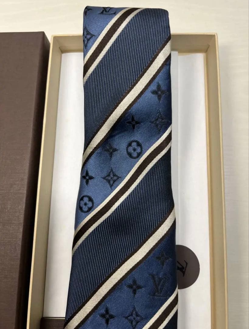 超美品 ルイヴィトン ストライプ モノグラム ジャガード 青 ネクタイ 肉厚